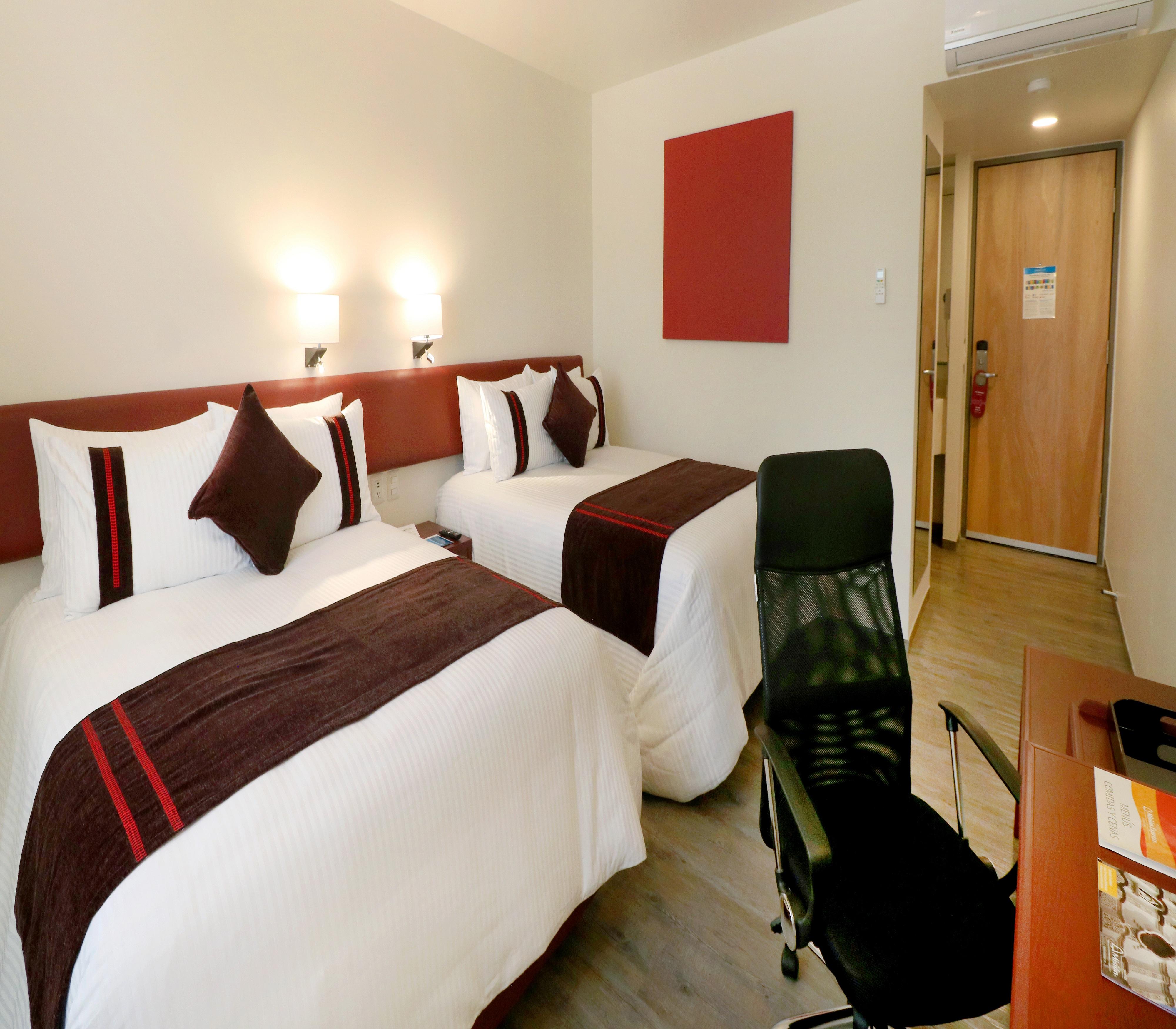 Hotel Mision Express Querétaro Extérieur photo