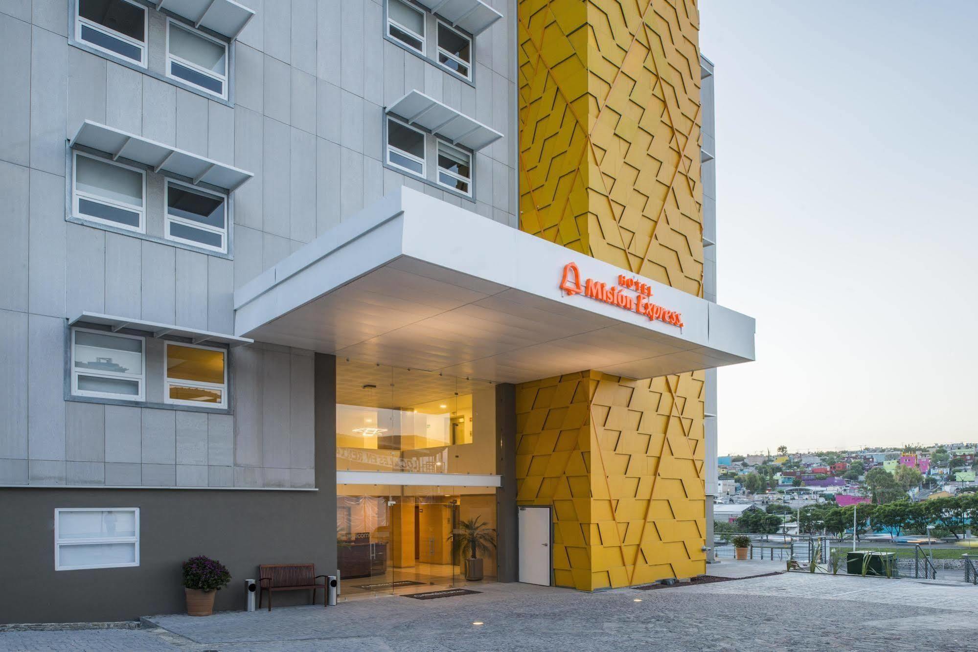 Hotel Mision Express Querétaro Extérieur photo