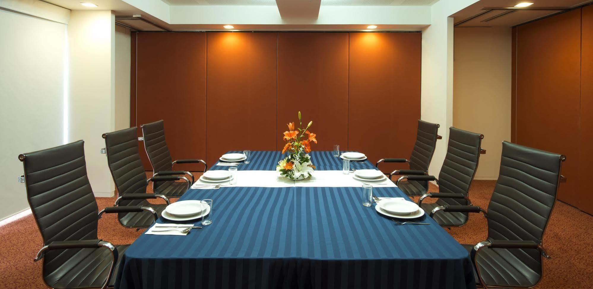 Hotel Mision Express Querétaro Extérieur photo